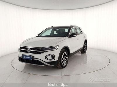 Usata VW T-Roc Style 110 CV (80 kW) 2024 Bianco metallizzato SUV