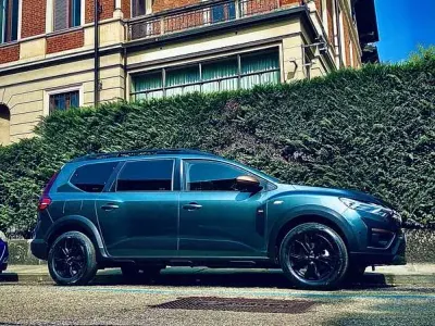 Usata Dacia Jogger Expression 101 CV (74 kW) 2024 Verde Monovolume