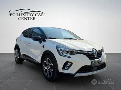 Usata Renault Captur Business 116 CV (85 kW) 2021 Bianco SUV