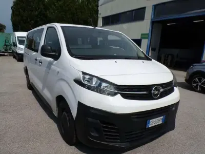 Usata Opel Vivaro-e Combi 120 CV (88 kW) 2021 Bianco Monovolume