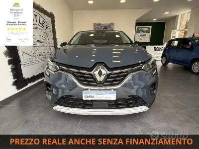 Usata Renault Captur Techno 145 CV (106 kW) 2023 Grigio SUV