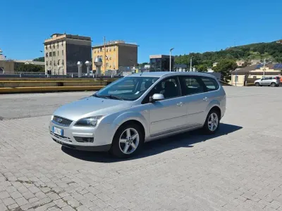 Usata Ford Focus 90 CV (66 kW) 2006 Argento Station wagon