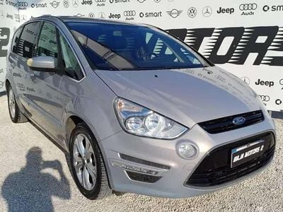 Begagnad Ford S-MAX Titanium 163 HK (119 kW) 2011 Grå Minibuss