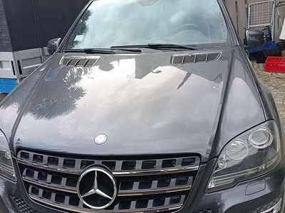 Usata Mercedes ML320 Chrome 224 CV (164 kW) 2010 Grigio SUV