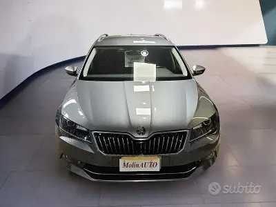 Usata Skoda Superb Executive 150 CV (110 kW) 2017 Grigio Station wagon