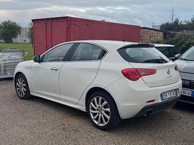 Usata Alfa Romeo Giulietta Progression 105 CV (77 kW) 2011 Bianco Berlina