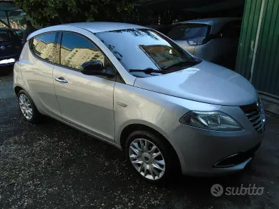 Brugt Lancia Ypsilon 69 HK (50 kW) 2012 Grå Hatchback