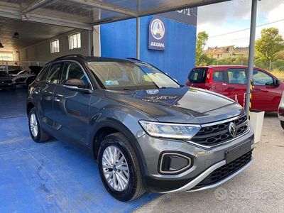 Usata VW T-Roc Life 150 CV (110 kW) 2023 SUV
