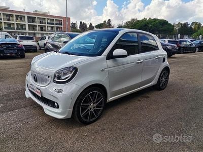 Usata Smart ForFour Brabus 110 CV (80 kW) 2018 Bianco Utilitaria