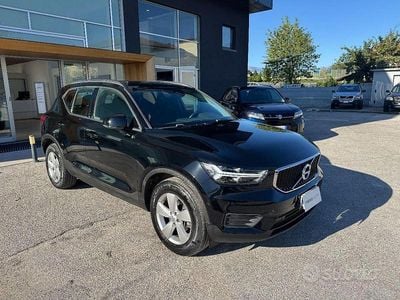 Usata Volvo XC40 Momentum 129 CV (94 kW) 2021 Nero SUV