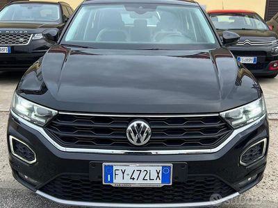 Usata VW T-Roc 116 CV (85 kW) 2019 Nero SUV