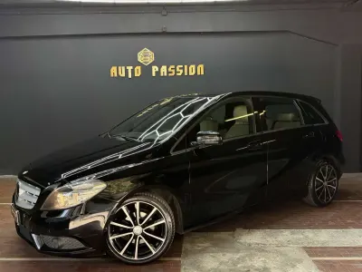 Usata Mercedes B180 Executive 122 CV (89 kW) 2013 Other Monovolume