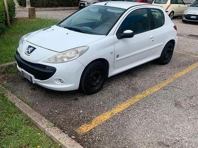 Usata Peugeot 206+ 60 CV (44 kW) 2012 Bianco Utilitaria