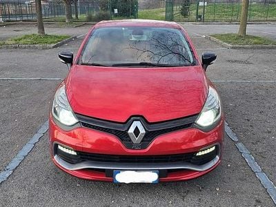 Usado Renault Clio IV R.S. 200 CV (147 kW) 2014 Rojo Berlina