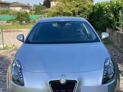 Usata Alfa Romeo Giulietta 120 CV (88 kW) 2019 Grigio Utilitaria