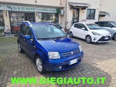 Blu metallizzato Usata 2010 Fiat Panda Dynamic Utilitaria | 5500 € (Molto cara)