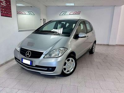 Usata Mercedes A160 Executive 95 CV (69 kW) 2011 Argento Utilitaria
