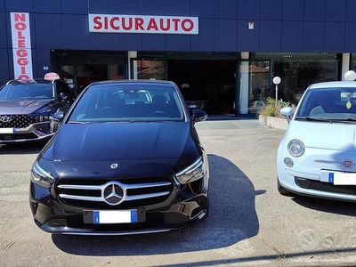 Usata Mercedes B180 116 CV (85 kW) 2022 Nero metallizzato Monovolume