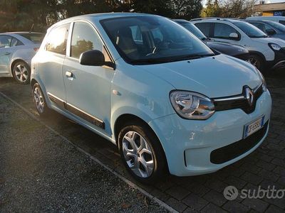 Usata Renault Twingo Life 65 CV (47 kW) 2021 Blu Utilitaria