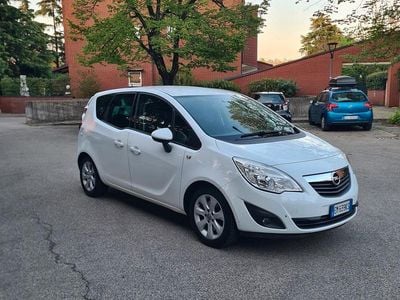 Usata Opel Meriva 110 CV (80 kW) 2012 Bianco Monovolume