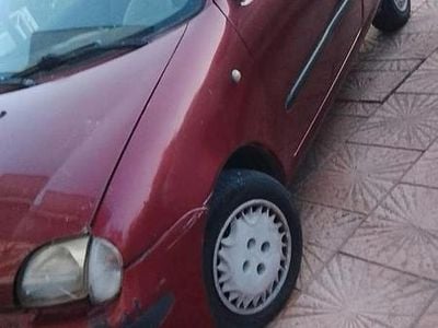 Usata Fiat 600 2002 Rosso Utilitaria