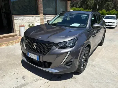 Usata Peugeot 2008 Allure 102 CV (75 kW) 2020 Grigio SUV
