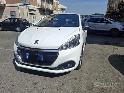 Usata Peugeot 208 82 CV (60 kW) 2019 Bianco Utilitaria