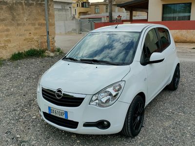 Usata Opel Agila 75 CV (55 kW) 2009 Bianco Utilitaria