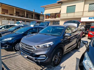 Usata Hyundai Tucson Comfort 116 CV (85 kW) 2016 Grigio SUV