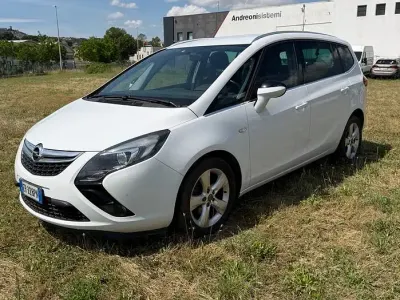 Usata Opel Zafira Tourer 150 CV (110 kW) 2013 Bianco Monovolume