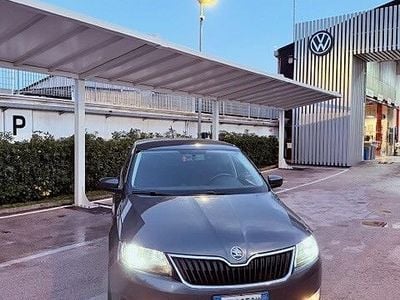 Usata Skoda Rapid Ambition 105 CV (77 kW) 2014 Grigio Utilitaria