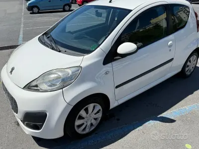 Occasion Peugeot 107 68 ch (50 kW) 2014 Blanc Citadine