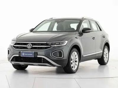 Usata VW T-Roc Style 116 CV (85 kW) 2025 Grigio SUV