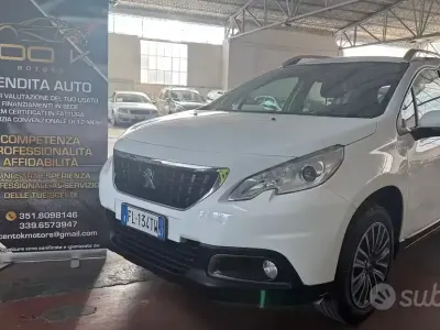 Usata Peugeot 2008 99 CV (72 kW) 2017 Bianco SUV