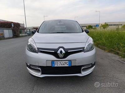 Usata Renault Scénic III LIMITED 110 CV (80 kW) 2016 Argento Monovolume