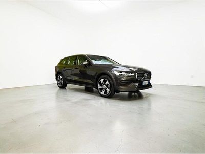 Usata Volvo V60 Core 197 CV (144 kW) 2023 Grigio Station wagon
