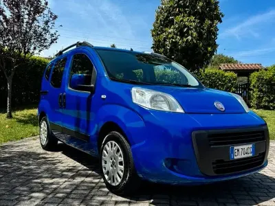 Begagnad Fiat Qubo Trekking 77 HK (56 kW) 2012 Blå Minibuss