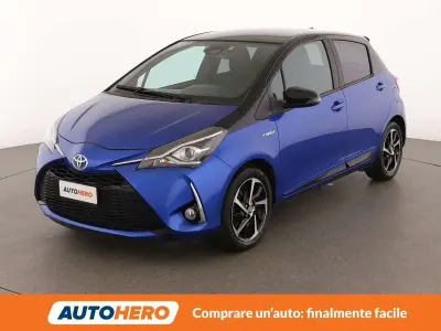 Usata Toyota Yaris Hybrid Lounge 101 CV (74 kW) 2020 Blu/azzurro Berlina