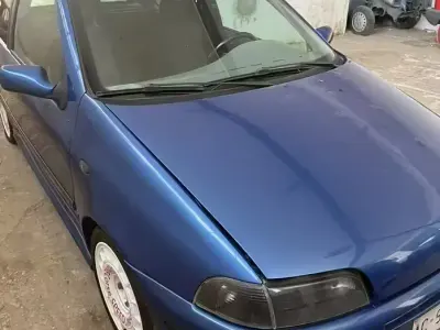 Usata Fiat Punto 133 CV (97 kW) 1995 Blu Utilitaria