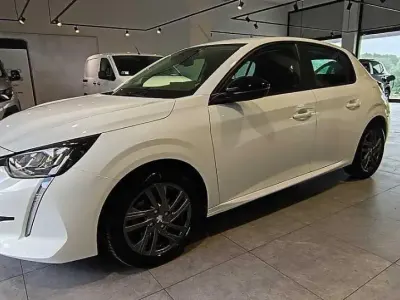 Usata Peugeot 208 Active 100 CV (73 kW) 2022 Bianco Utilitaria