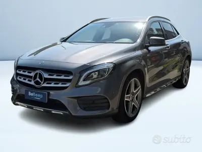 Usata Mercedes GLA220 Premium 170 CV (125 kW) 2018 Grigio SUV