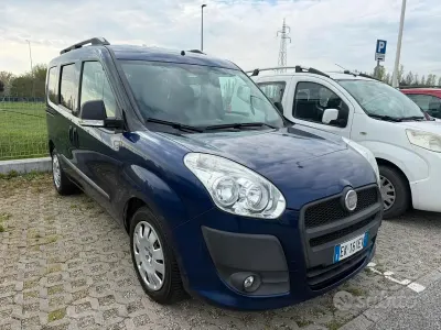 Usata Fiat Doblò Active 120 CV (88 kW) 2011 Bluazzurro Monovolume