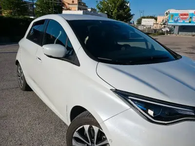 Usata Renault Zoe Intens 50 kW (69 CV) 2019 Bianco Utilitaria
