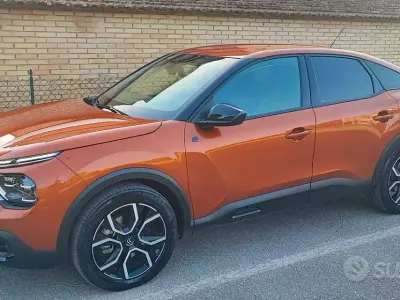 Usata Citroën e-C4 56 kW (77 CV) 2021 Arancione Berlina
