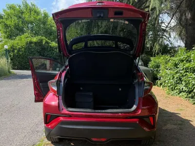 Usata Toyota C-HR Trend 122 CV (89 kW) 2017 Rosso SUV