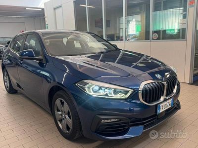 Begagnad BMW 118 Advantage 140 HK (102 kW) 2019 Blå Halvkombi
