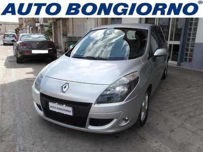 Marrone Usata 2011 Renault Scénic III Luxe Monovolume | 5500 € (Cara)