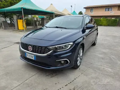 Usata Fiat Tipo 120 CV (88 kW) 2017 Bluazzurro Station wagon