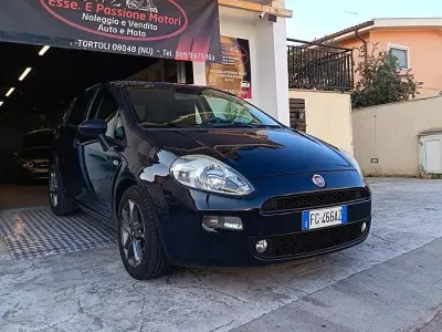 Usata Fiat Punto Street 95 CV (69 kW) 2016 Bluazzurro Utilitaria