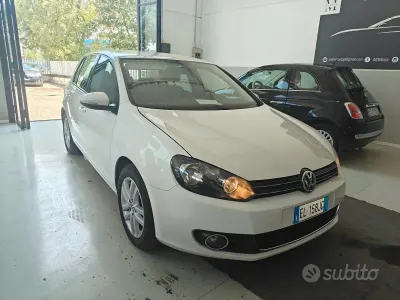 Usata VW Golf VII Highline 105 CV (77 kW) 2012 Bianco Berlina